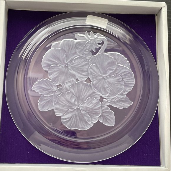 Vinardi Signed by Artist T. Yamamoto Handcrafted Lead Crystal Pansy Flower Plate - Picture 9 of 10
